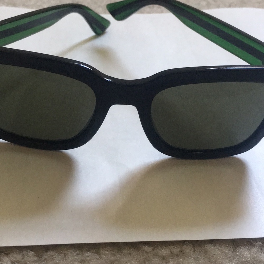 Gucci glasses - Picture 2 of 4